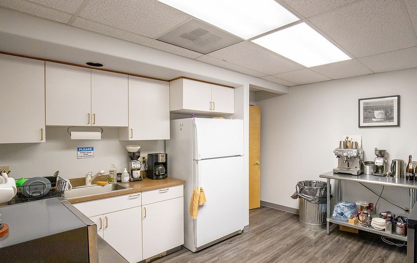 Industrial SE Portland Owner/User Opportunity: 3525 SE 17th Ave, Portland, OR 97202